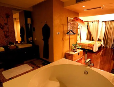 西安临潼区养生会所的黄昏恋：当爱情遇上八十岁